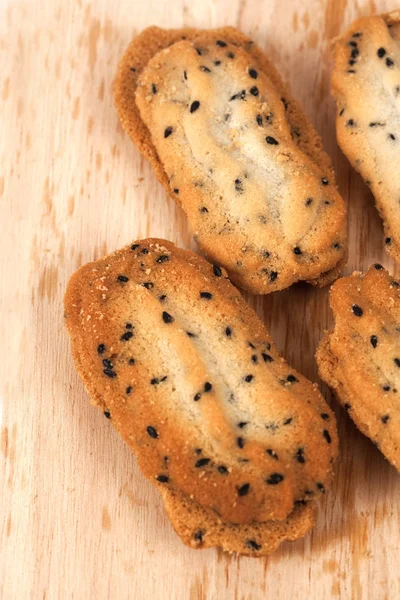 Siyah susam ile küçük tatlı kurabiye ev yapımı, 