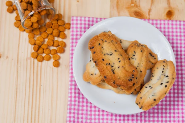 Ev küçük tatlı kurabiye siyah susam, genellikle roun ile yapılan