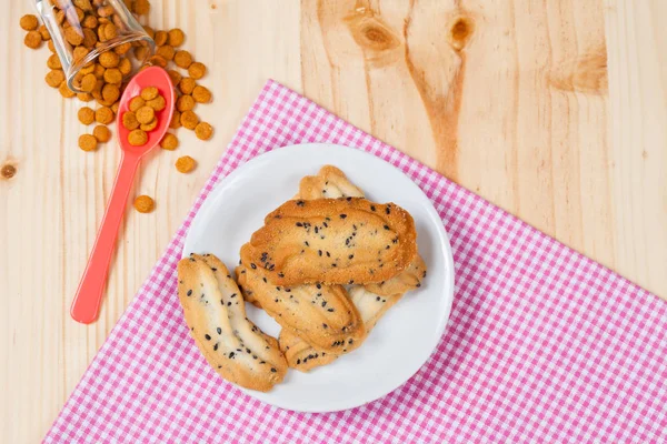 Ev küçük tatlı kurabiye siyah susam, genellikle roun ile yapılan