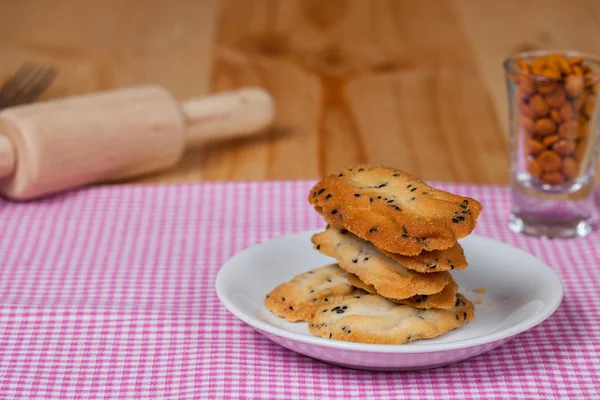 Ev küçük tatlı kurabiye siyah susam, genellikle roun ile yapılan