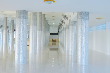 Yeraltı kat içi boş Bodrum hall.