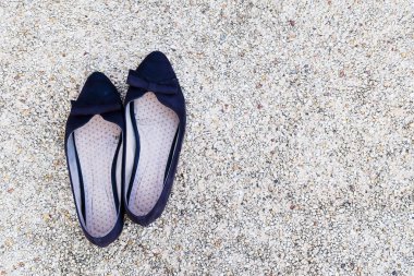 Katta, üstten görünüm siyah ve kirli kadın ayakkabı standı,