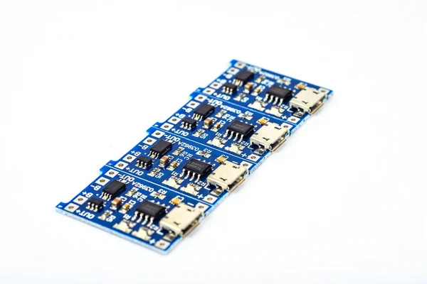 Pièce de rechange de femelle micro USB sur pcb board . — Photo