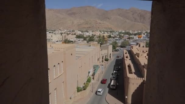 Forte Nizwa, Omã. Vista de Nizwa do histórico Forte, em Omã — Vídeo de Stock