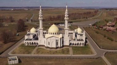 Beyaz cami hava manzaralı. Volga Bulgaristan - tarihi ve mimari kompleks.