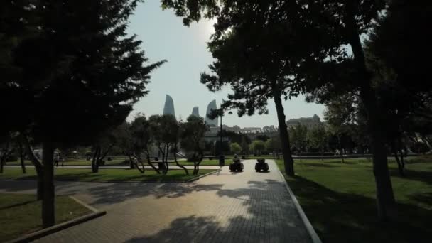 Vista panorámica de Bakú - capital de Azerbaiyán situada junto a la orilla del mar Caspio . — Vídeos de Stock