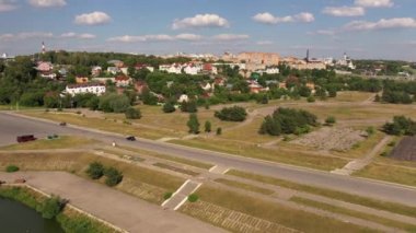 Rus kasabası Kaluga 'nın modern şehir manzarasının hava panoramik manzarası