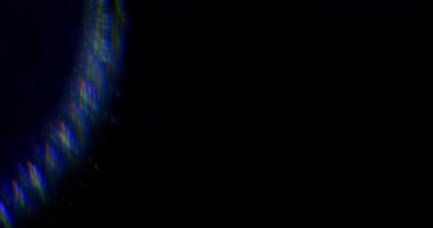 黑色背景上的蓝光泄漏 — 图库视频影像
