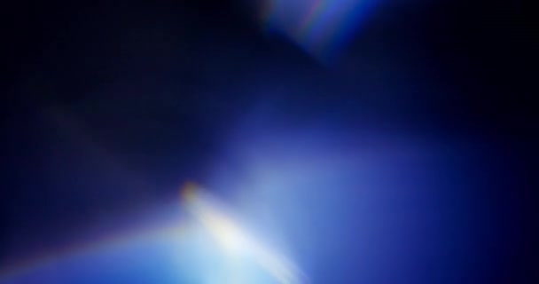 Siyah Arkaplanda Mavi Işık Sızıntısı Üst Üste Koy Geçiş — Stok video
