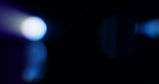 Витік Холодного Світла Чорному Тлі Накладання Перехід Фільтри Кольорів Відео — стокове відео
