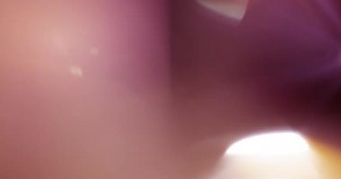 Amber Light Kara Arkaplanda Sızıntı Yapıyor. Üst üste koy. Dönüşüm. Video Renk Filtreleri