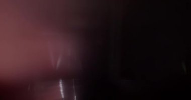 Amber Light Kara Arkaplanda Sızıntı Yapıyor. Üst üste koy. Dönüşüm. Video Renk Filtreleri