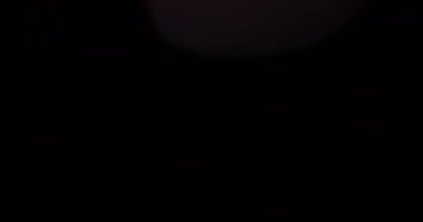 Amber Light Kara Arkaplanda Sızıntı Yapıyor. Üst üste koy. Dönüşüm. Video Renk Filtreleri