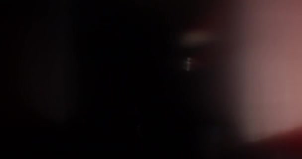 Amber Light Kara Arkaplanda Sızıntı Yapıyor Üst Üste Koy Dönüşüm — Stok video
