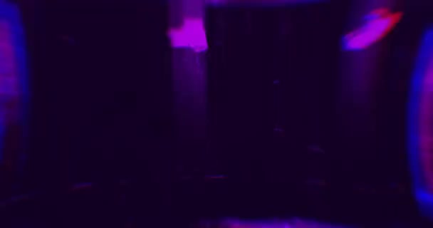 Lampes laser violettes abstraites. Tunnel laser. Lumières stroboscopiques. Boucle VJ 