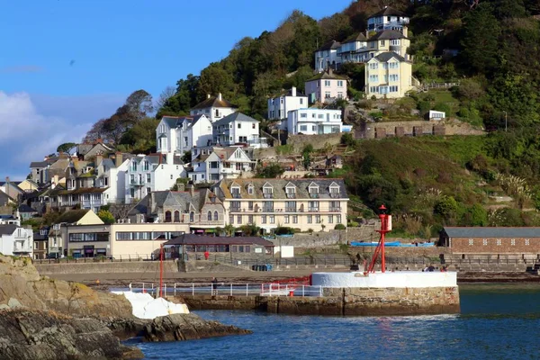 Looe Porto Ingresso Dal Mare Dalla Terra — Foto Stock