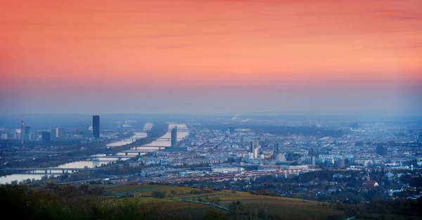 Wien centro da cidade após o pôr do sol — Fotografia de Stock