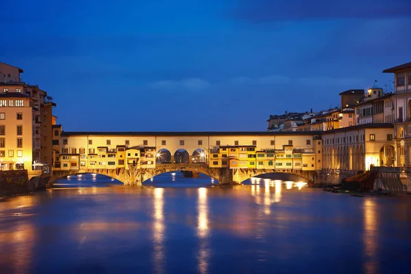 Ponte vecchio w nocy — Zdjęcie stockowe