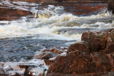sabah şelale sahnesi