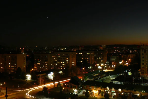 Gece şehri manzarası