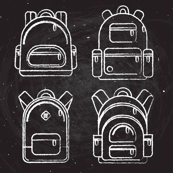 Mochilas escolares, juego de mochila bosquejada con tiza blanca en pizarra negra. Volver a la ilustración escolar . — Vector de stock