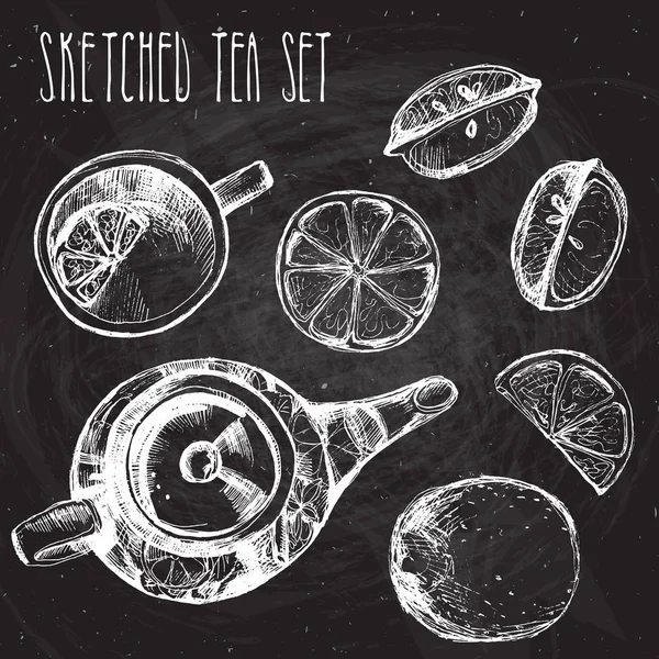 Conjunto de desenho de mão de chá bule, xícara e colher com limões, limas. Coleção isolada sobre fundo branco — Vetor de Stock