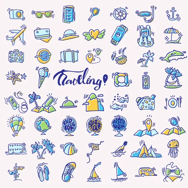 Viaje mano dibujar iconos. Icono alineado colección de dibujos animados sobre aventura, actividades al aire libre, playa, verano, viajar, obtener unas vacaciones y deporte extremo. Conjunto de iconos de viaje — Vector de stock