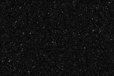 Vektör gerçekçi siyah altın parıltılı parçacıklar arka planda izole edilmiş siyah parlak konfeti ve ışıltılı dokular. Yıldız tozu, saydam arkaplanda patlamada kıvılcımlar saçar.