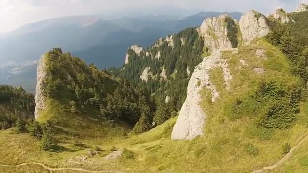 Aerial flying along mountain peaks — Stock Video