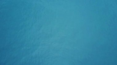 Derin mavi deniz su arka plan