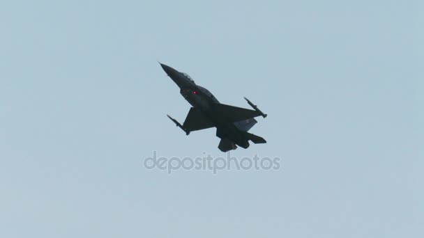 Fighter Jet traction à basse vitesse — Video