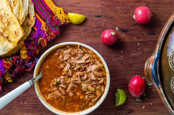 Мексиканська березова гулянка - традиційна їжа штату. — стокове фото