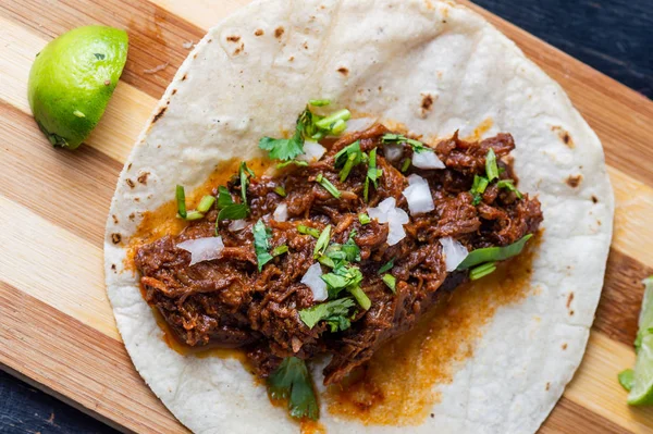 Estofado Mexicano de Carne Barbacoa, Comida Tradicional Mexicana —  Fotos de Stock