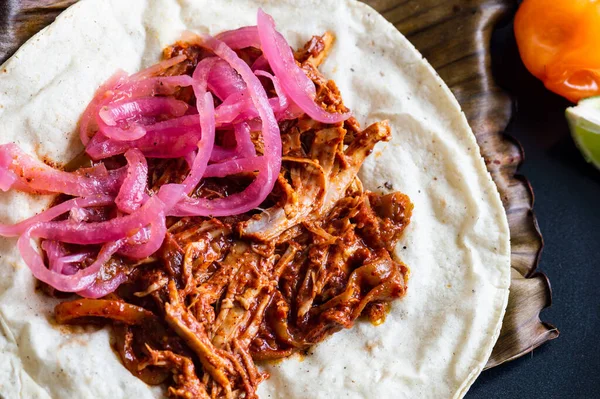 Tacos Mexicanos Cochinita Pibil Carne Cerdo Marinada Asada Boxes Servida —  Fotos de Stock