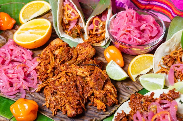 Cochinita Pibil, Plato mexicano de cerdo asado —  Fotos de Stock