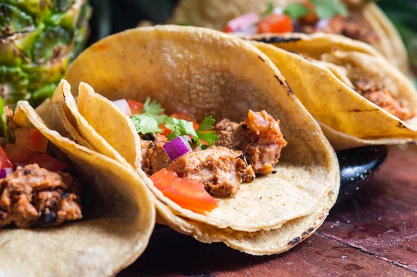 멕시코 북부에 Adobada Tacos 알려진 타코스 파스토르 셰퍼드의 타코는 파인애플 — 스톡 사진