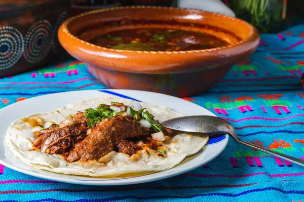 Παραδοσιακό βοδινό στιφάδο, μεξικάνικο πρωινό — Φωτογραφία Αρχείου
