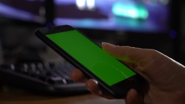 Primer Plano Teléfono Con Una Pantalla Verde — Vídeos de Stock