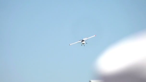 飞机在天空中表演特技 — 图库视频影像