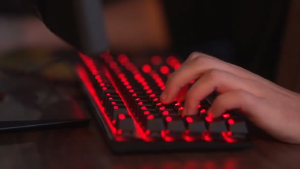 Close Gamer Hands Keyboard Actively Pushing Buttons — Stock Video