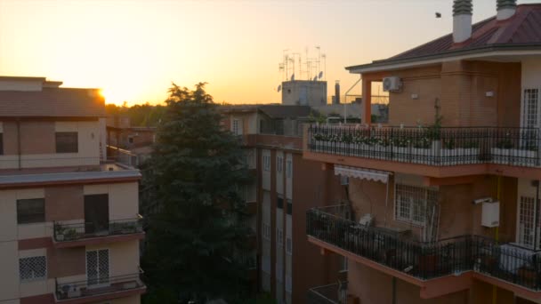 Κτίρια Διαμερισμάτων Μπαλκόνια Στη Ρώμη Ιταλία — Αρχείο Βίντεο