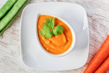 Havuç, balkabağı ve fasulye kreması.