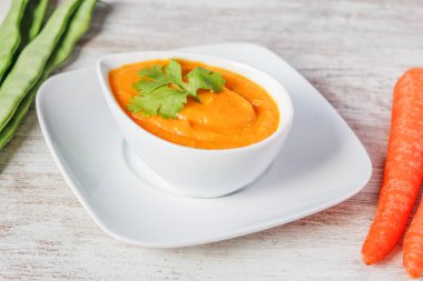 Havuç, balkabağı ve fasulye kreması.