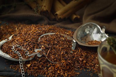 Toplu kırmızı çayın durgun yaşamı