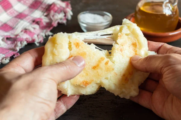 Arepas de maíz crujientes y esponjosas — Foto de Stock