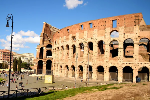 März 2020 Rom Italien Blick Auf Das Kolosseum Mit Wenigen — Stockfoto