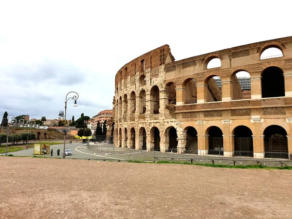 Března 2020 Řím Itálie Pohled Koloseum Bez Turistů Kvůli Karanténě — Stock fotografie