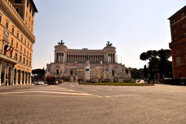8 Nisan 2020, Roma, İtalya: Kilit altındaki turistler nedeniyle Anavatan Sunağı 'nın turistler olmadan manzarası