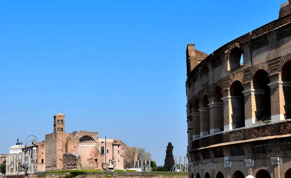 Квітня 2020 Рим Італія Вид Колізей Туристів Через Закриття — стокове фото