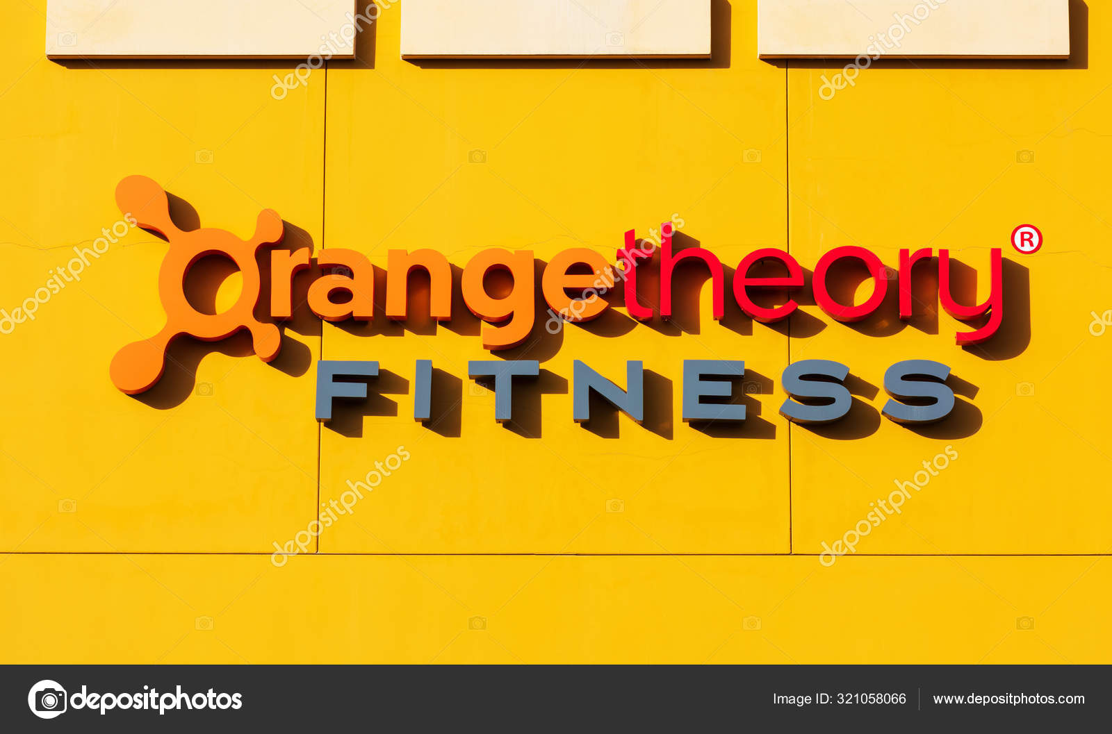 Orangetheory Fitness offers group personal training workouts — Stock